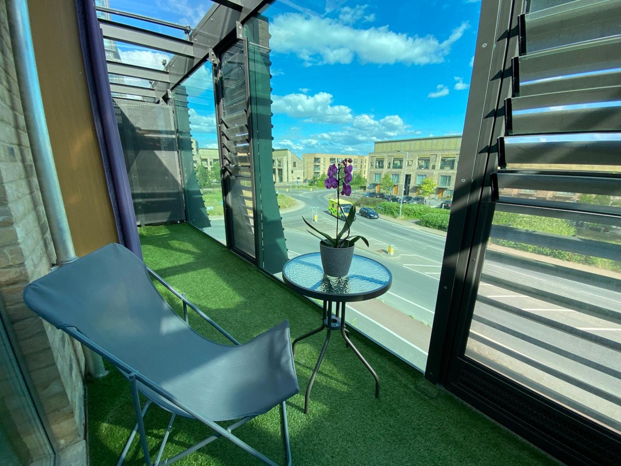 Cambridge Stays - Apartment At Addenbrooke Hospital And Bio Campus - Free Private Parking Extérieur photo